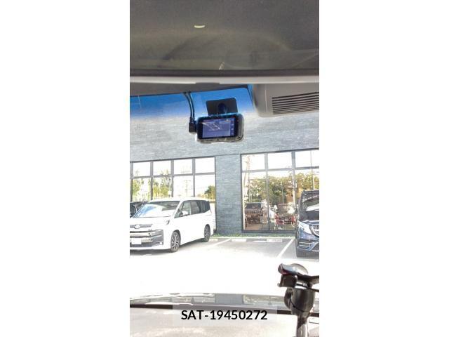 Honda N BOX CUSTOM 2017-11 8848486-14