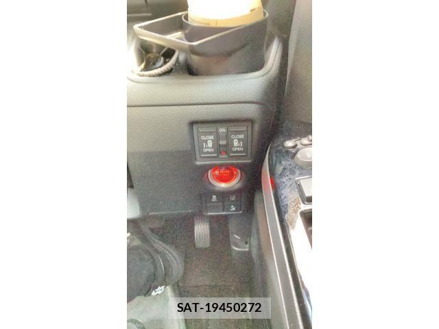 Honda N BOX CUSTOM 2017-11 8848486-16