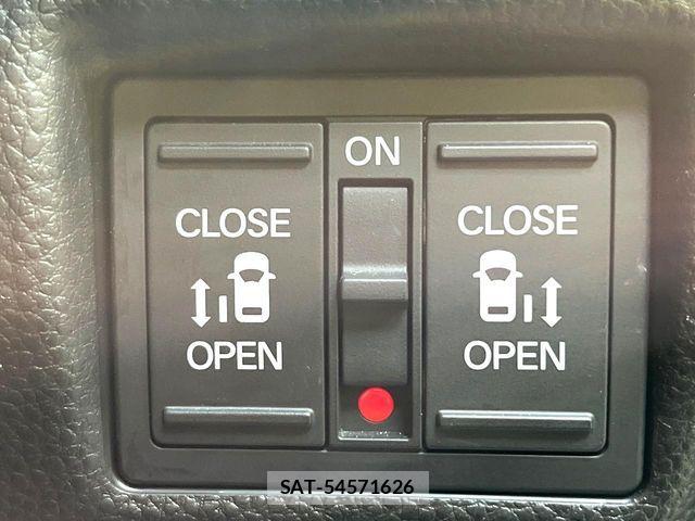 Honda N BOX CUSTOM 2019-02 8848720-3