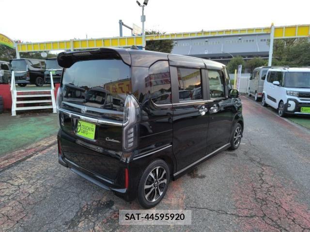 Honda N BOX CUSTOM 2017-11 8850117-10