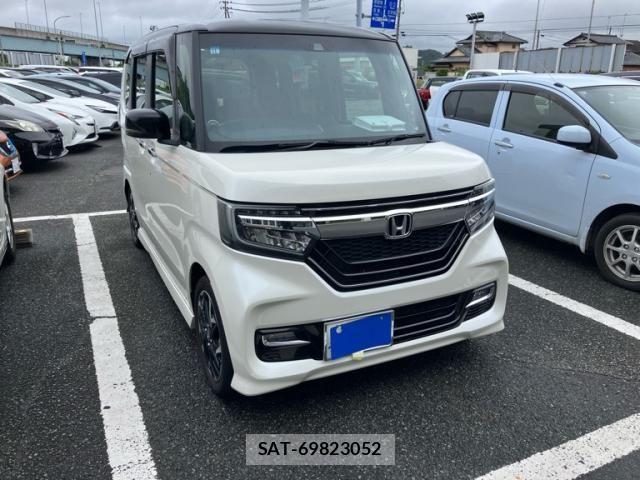 Honda N BOX CUSTOM 2017-10 8850132-1