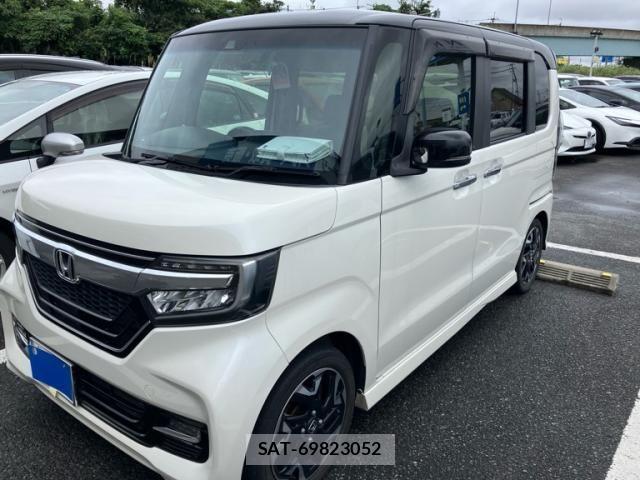 Honda N BOX CUSTOM 2017-10 8850132-2