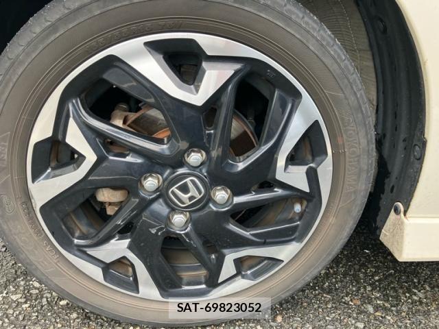 Honda N BOX CUSTOM 2017-10 8850132-6
