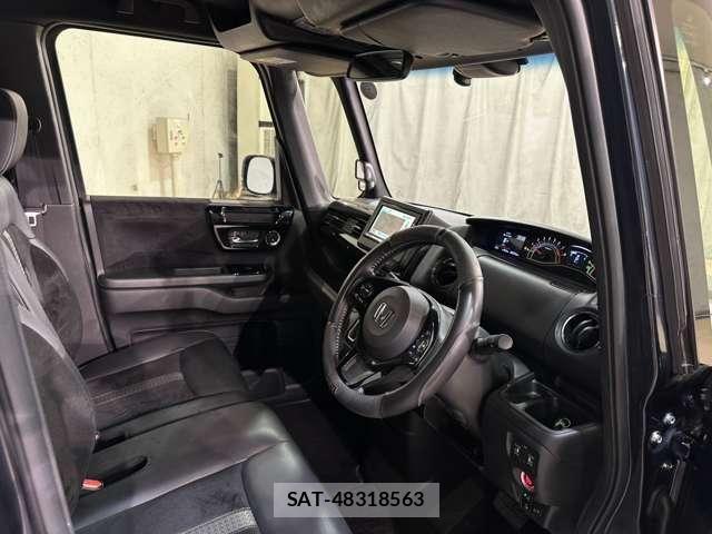 Honda N BOX CUSTOM 2021-06 8850108-8