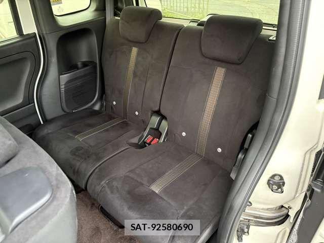 Honda N BOX CUSTOM 2018-02 8850122-8
