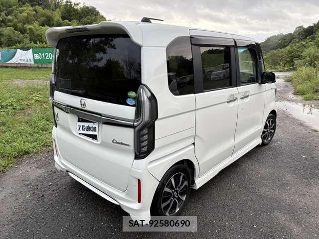 Honda N BOX CUSTOM 2018-02 8850122-1