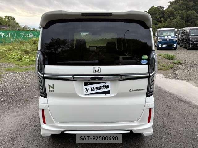 Honda N BOX CUSTOM 2018-02 8850122-4