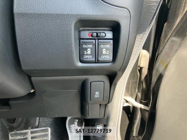 Honda N BOX CUSTOM 2013-10 8850135-9