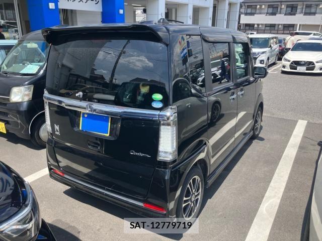 Honda N BOX CUSTOM 2013-10 8850135-1