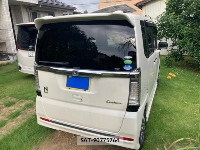 Honda N BOX CUSTOM 2017-02 8850133-3