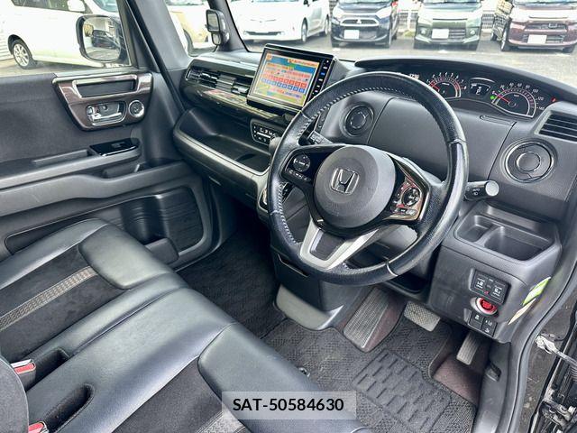 Honda N BOX CUSTOM 2018-11 8850130-11