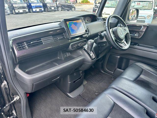 Honda N BOX CUSTOM 2018-11 8850130-13