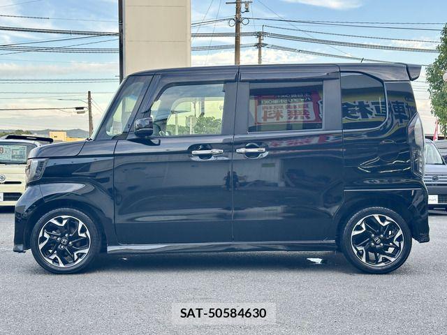 Honda N BOX CUSTOM 2018-11 8850130-4