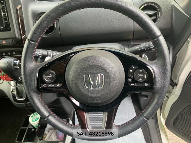 Honda N BOX CUSTOM 2023-10 8850088-14