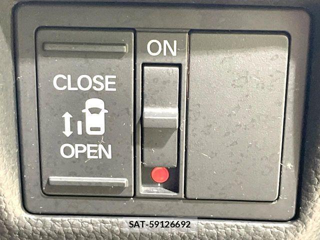 Honda N BOX CUSTOM 2023-09 8871631-2