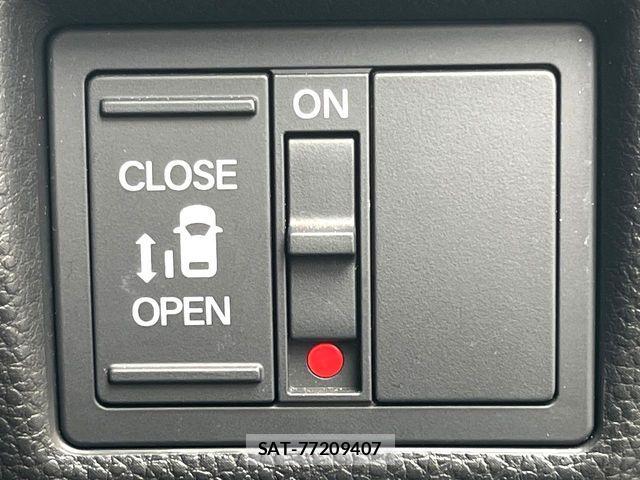 Honda N BOX CUSTOM 2020-02 8871291-8