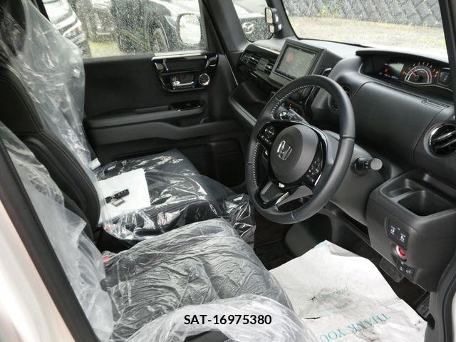 Honda N BOX CUSTOM 2023-08 8871621-12