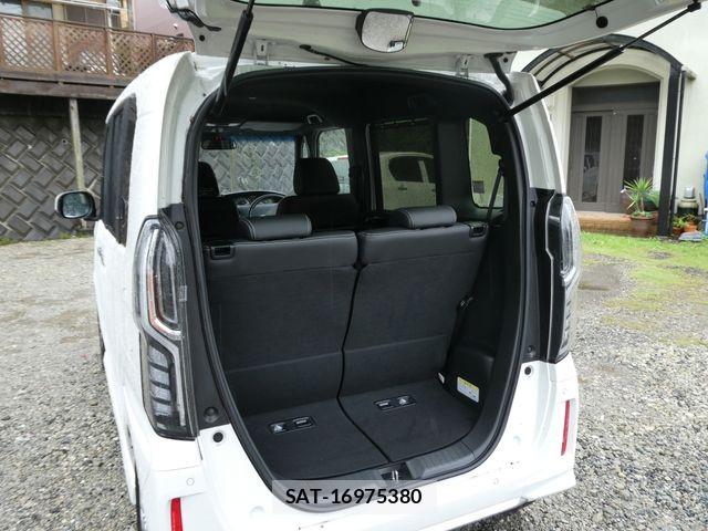 Honda N BOX CUSTOM 2023-08 8871621-14