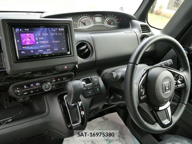 Honda N BOX CUSTOM 2023-08 8871621-17