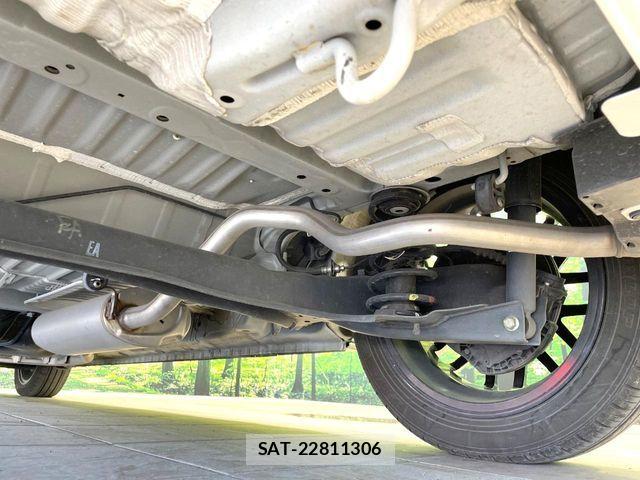 Honda N BOX CUSTOM 2023-10 8871602-19