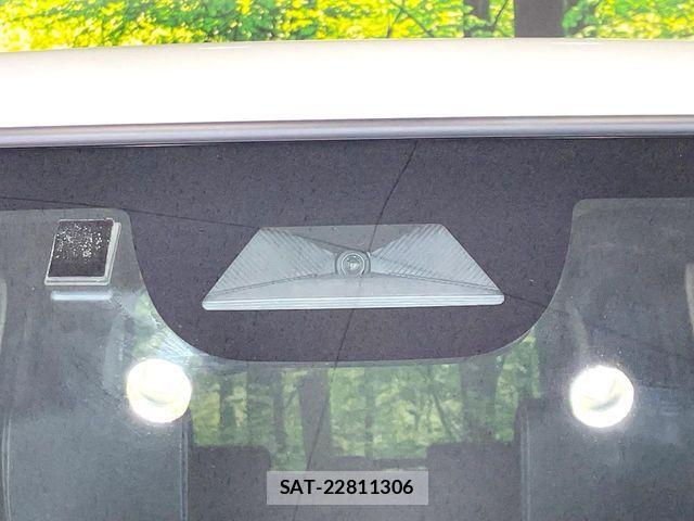 Honda N BOX CUSTOM 2023-10 8871602-5