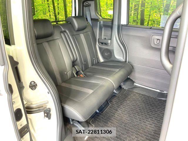 Honda N BOX CUSTOM 2023-10 8871602-8