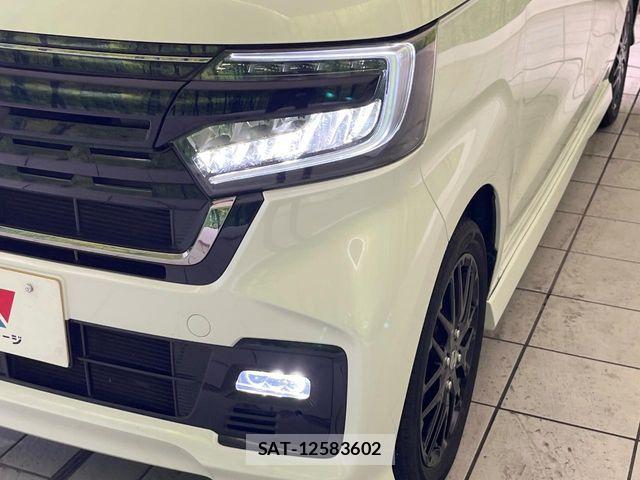 Honda N BOX CUSTOM 2022-01 8871612-11