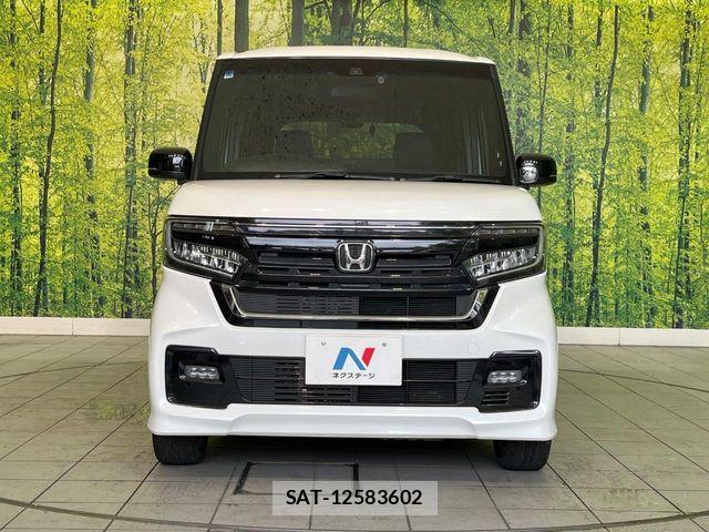 Honda N BOX CUSTOM 2022-01 8871612-13
