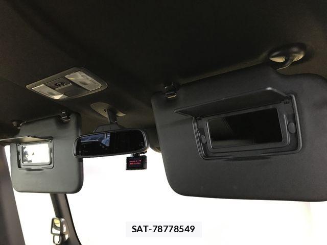 Honda N BOX CUSTOM 2022-10 8871608-17