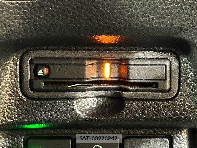 Honda N BOX CUSTOM 2022-03 8871617-9