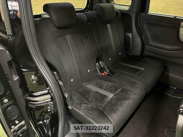 Honda N BOX CUSTOM 2022-03 8871617-11