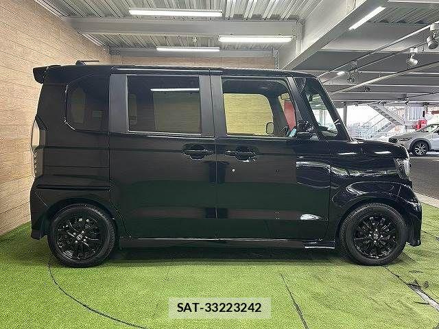 Honda N BOX CUSTOM 2022-03 8871617-17