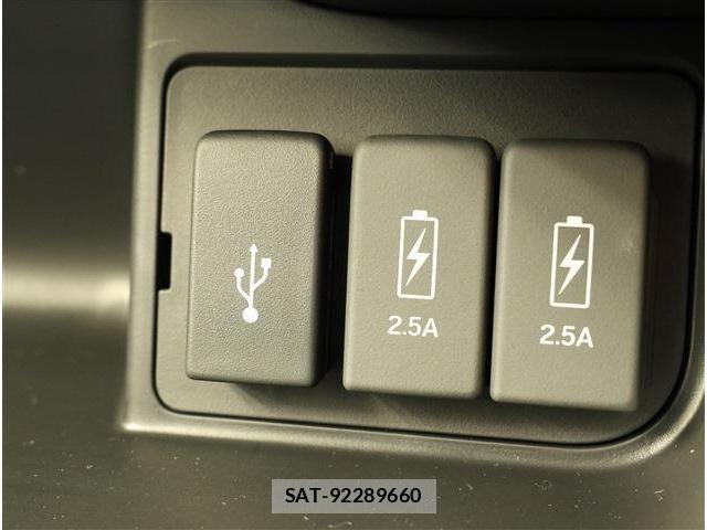 Honda N BOX CUSTOM 2023-05 8871624-12