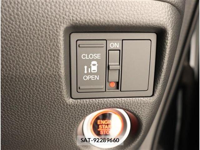 Honda N BOX CUSTOM 2023-05 8871624-13