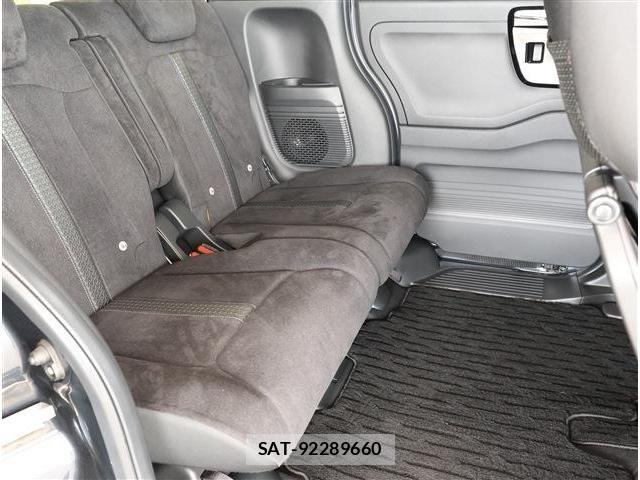 Honda N BOX CUSTOM 2023-05 8871624-16
