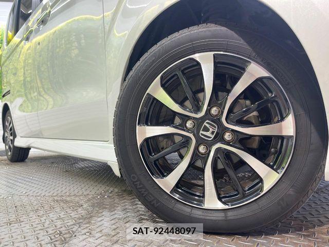 Honda N BOX CUSTOM 2018-06 8871636-12
