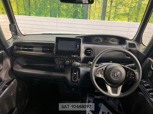 Honda N BOX CUSTOM 2018-06 8871636-1