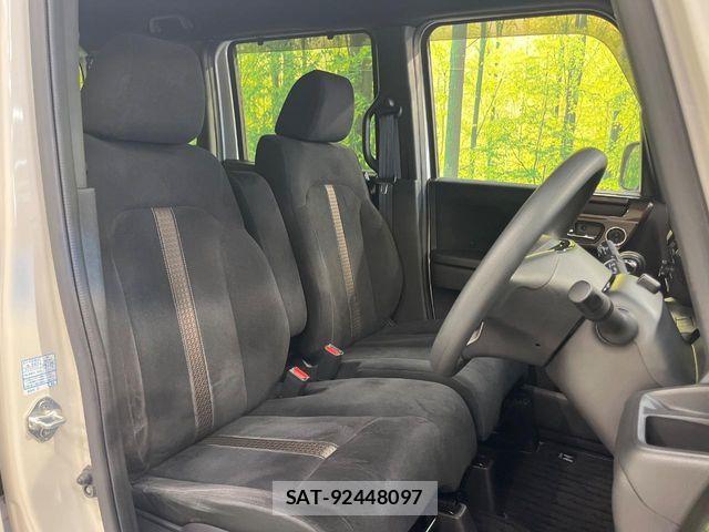Honda N BOX CUSTOM 2018-06 8871636-7