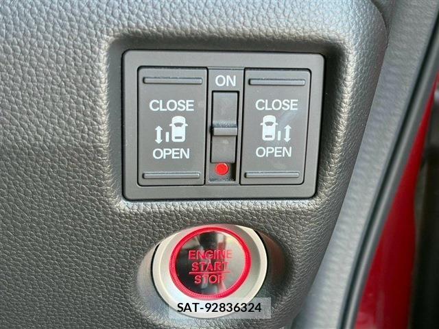 Honda N BOX CUSTOM 2021-11 8871618-9