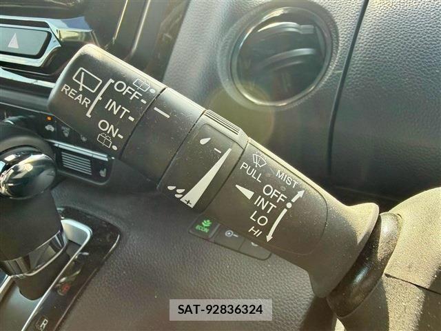 Honda N BOX CUSTOM 2021-11 8871618-15