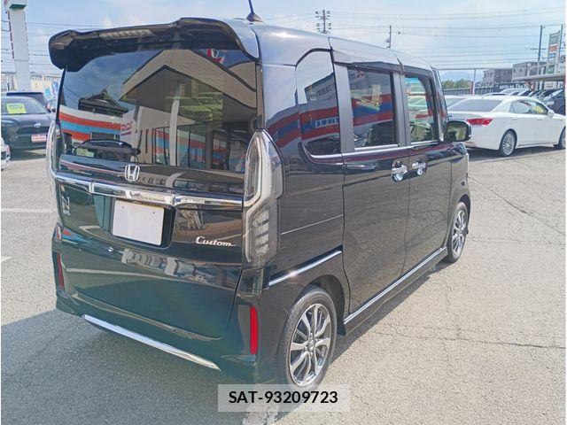 Honda N BOX CUSTOM 2022-09 8881139-6