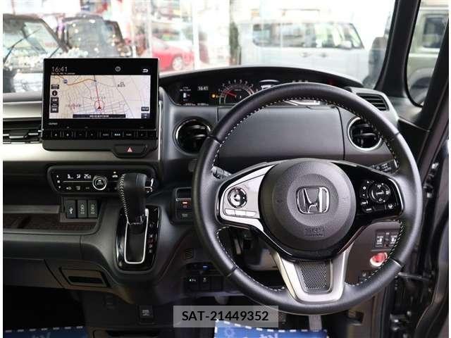 Honda N BOX CUSTOM 2023-01 8881086-9