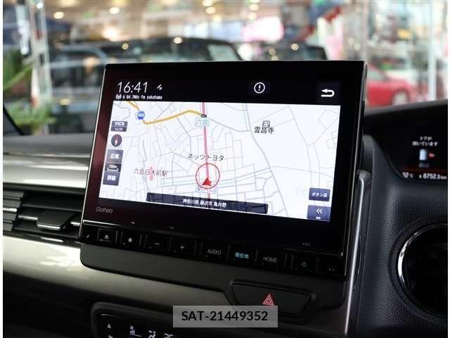 Honda N BOX CUSTOM 2023-01 8881086-10