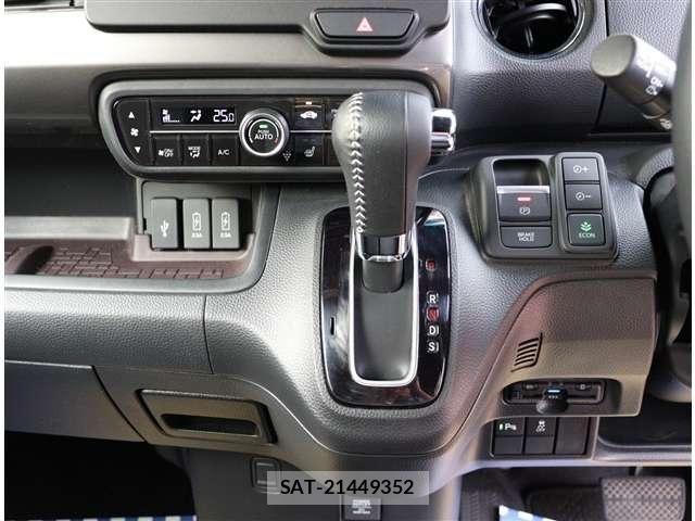 Honda N BOX CUSTOM 2023-01 8881086-14
