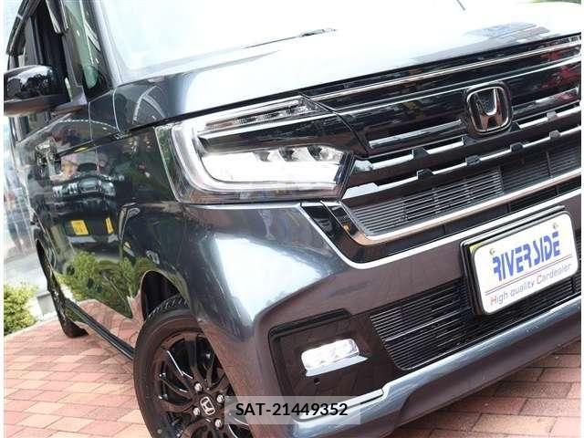 Honda N BOX CUSTOM 2023-01 8881086-18