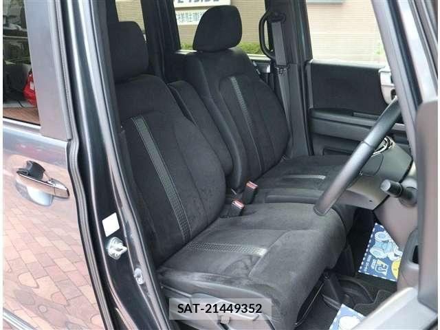 Honda N BOX CUSTOM 2023-01 8881086-4