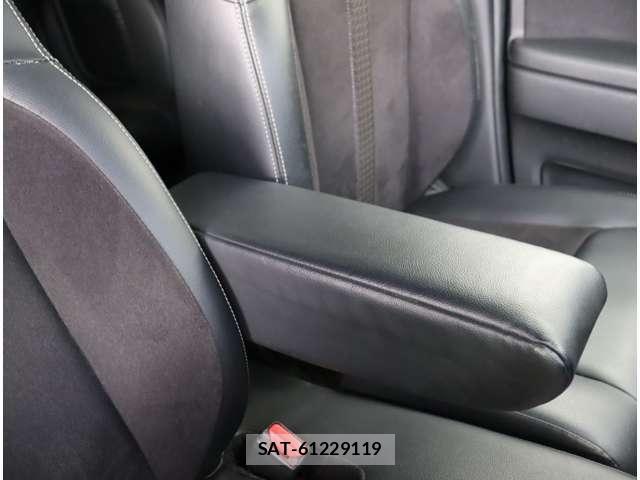 Honda N BOX CUSTOM 2019-08 8881136-15