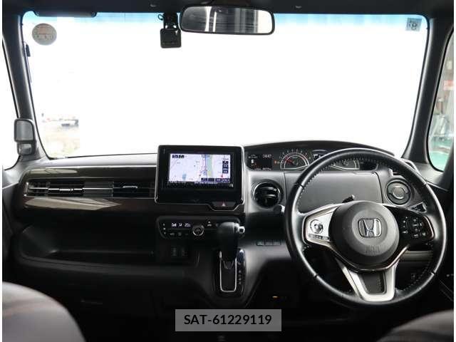Honda N BOX CUSTOM 2019-08 8881136-1