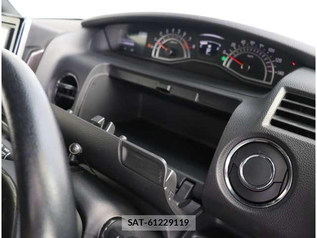 Honda N BOX CUSTOM 2019-08 8881136-21