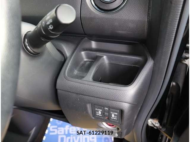 Honda N BOX CUSTOM 2019-08 8881136-22